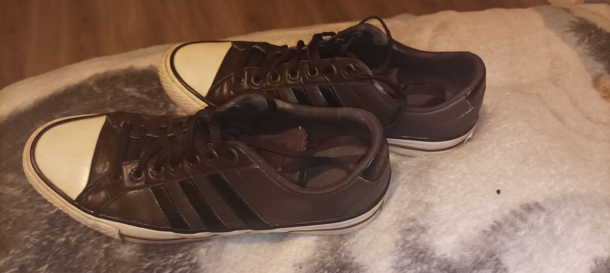 Buty  Półbuty Adidas NEO 3 stripes oryginalne rozmiar 43 meskie