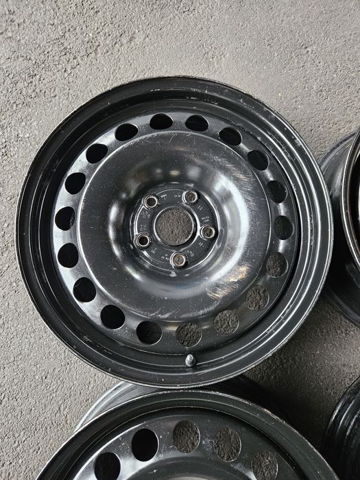 Felgi Stalowe Tiguan Passat Golf T-Rock 17 Cali 5x112 6.5J17 ET38