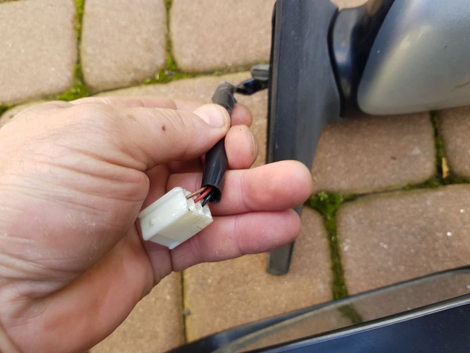 Toyota RAV4 Lusterko 00-05 srebrne