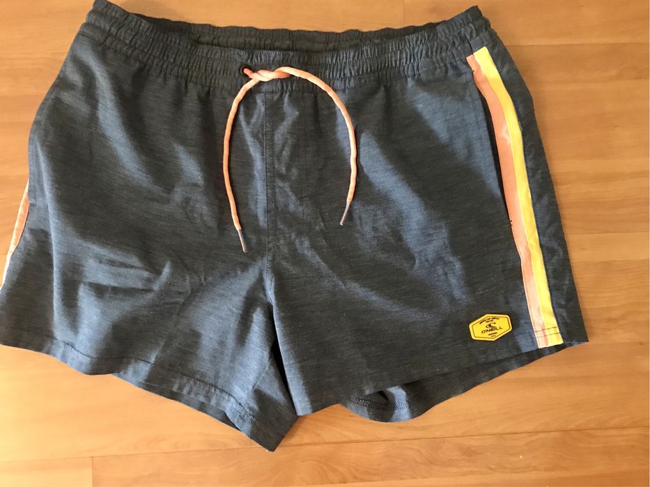 Calções Oneil como novos.