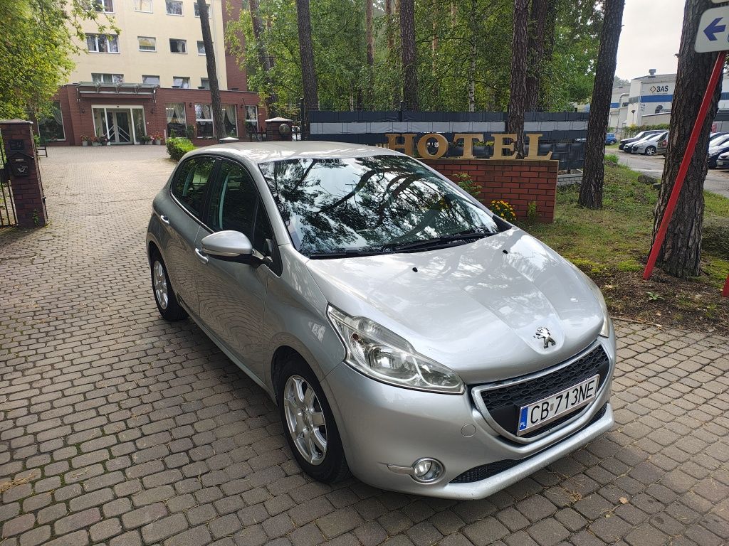 Peugeot 208 1.4 HDi Salon PL