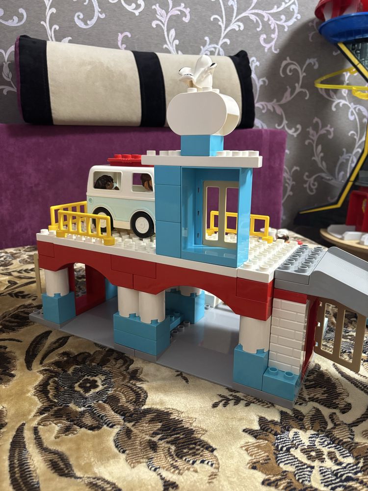 Lego duplo, 10948 гараж і автомийка