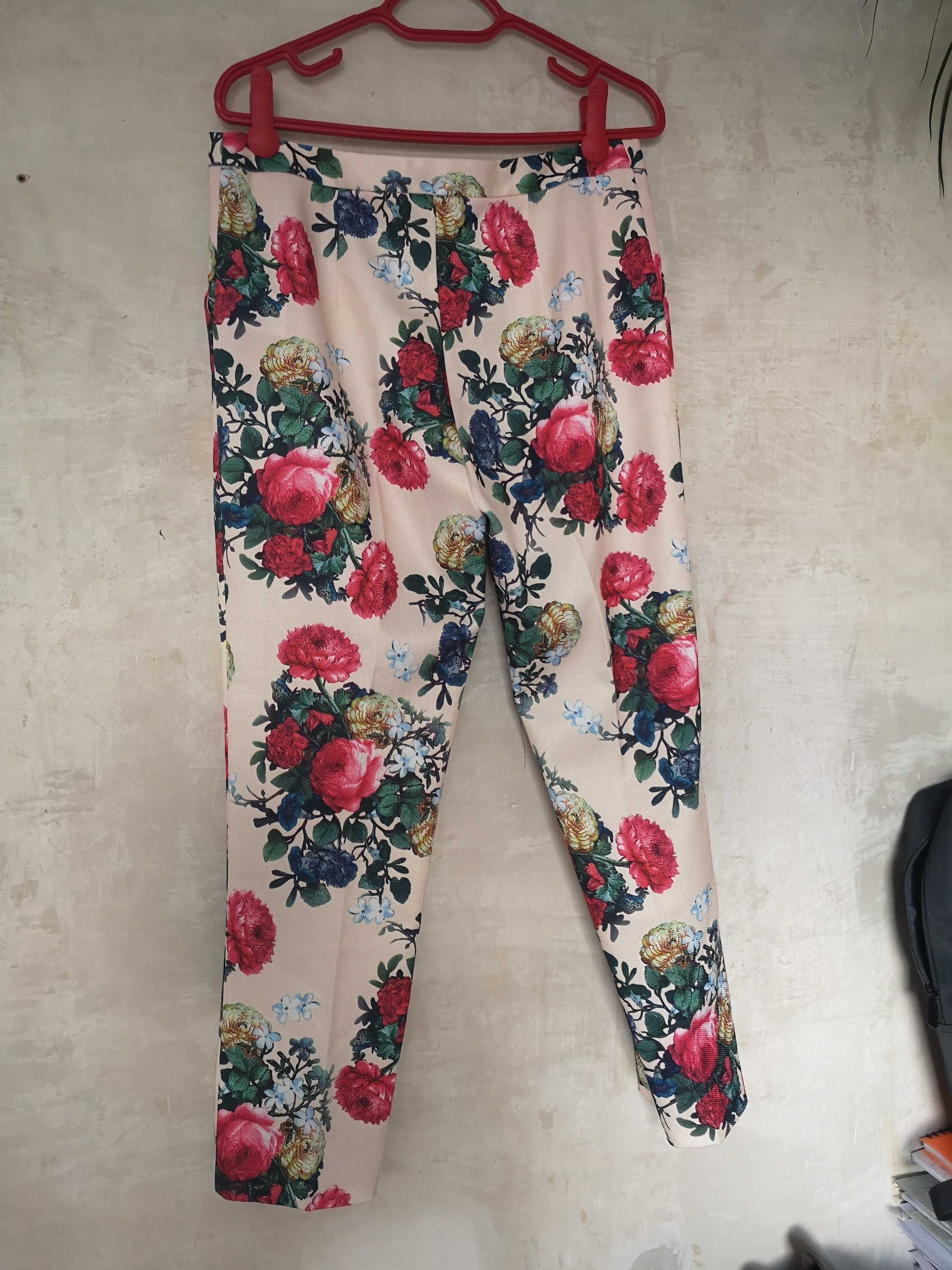 Spodnie  damskie w kwiaty DARLING Róże. HIT roz. L Eleganckie spodnie