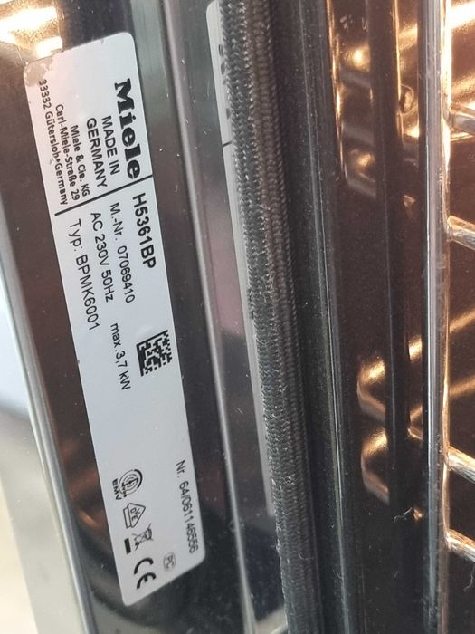 Piekarnik elektryczny Miele H 5361 BP, chowane pokrętła,dużo programów