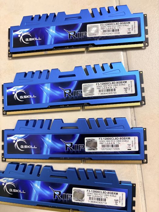 Caixa servidor com varios componentes