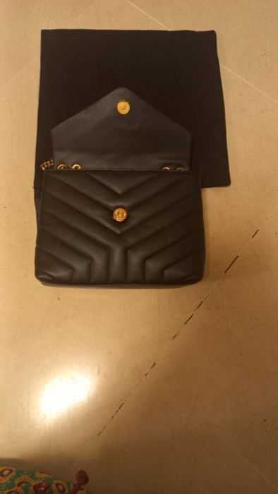 Mala YSL Preta com ferragens Douradas