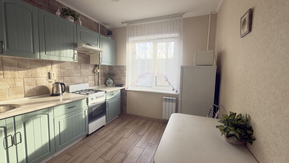 Подобово троєщина двокімнатна, центр