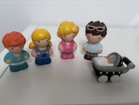 Figurki rodzinki  z wozkiem dla maluszka