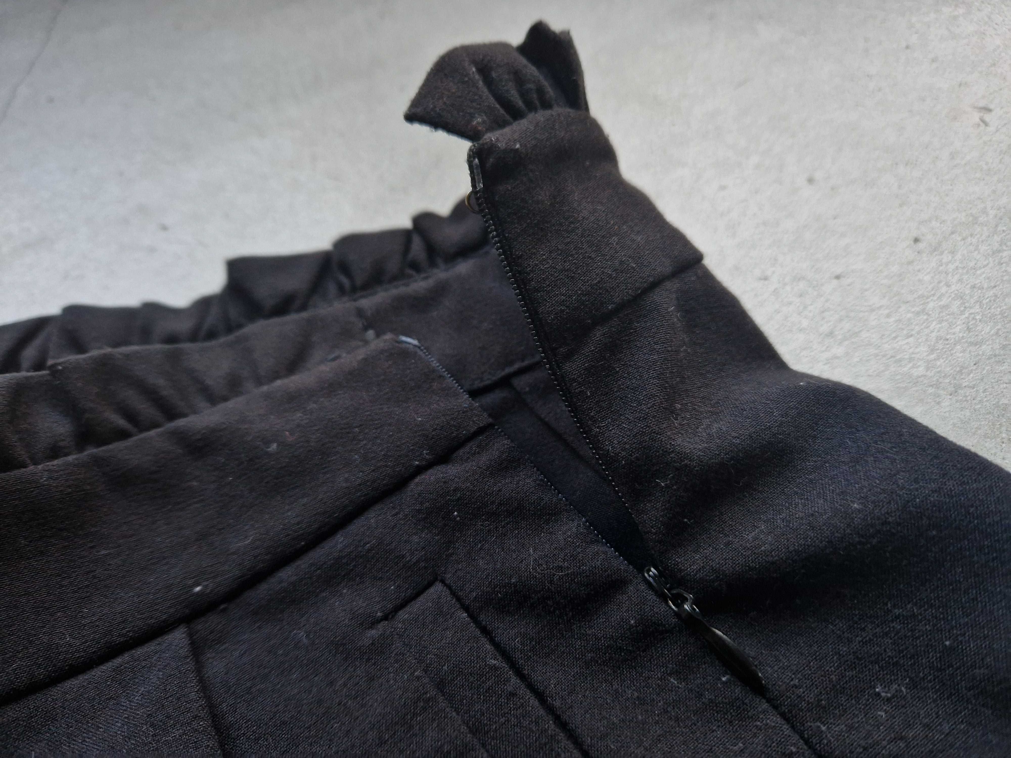 Czarne spodnie z wysokim stanem marki Only 34 XS
