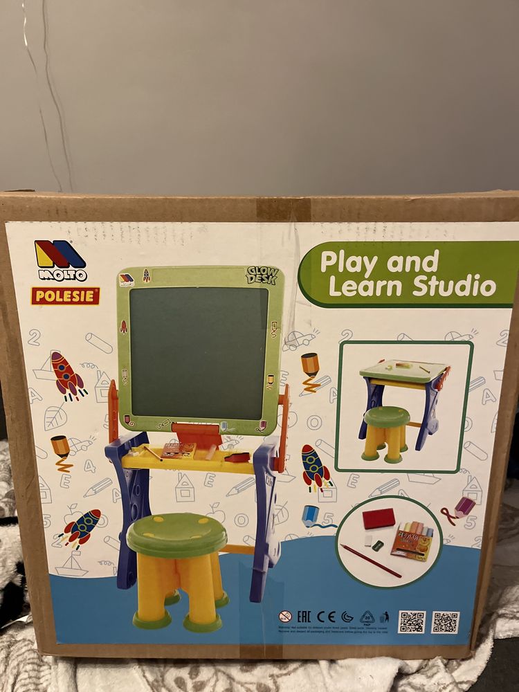 Tablica/ stolik z krzeselkiem Play and learn  dla dziecka, pod choinke