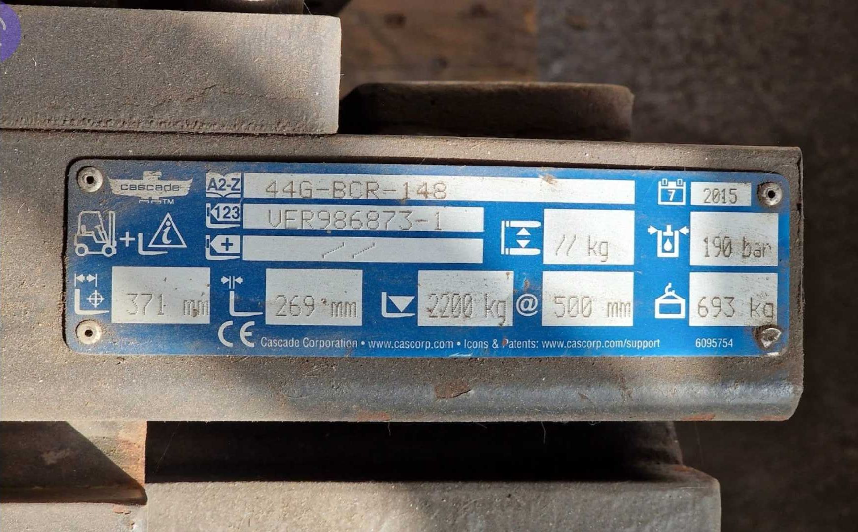 Pinça para fardos rotativa