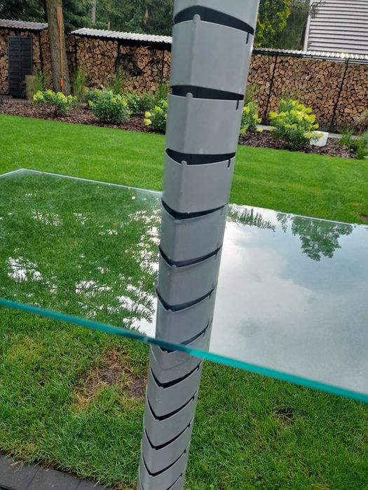 Likwidacja salonu Stojak Regal