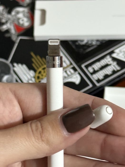 Планшет Ipad 7 Apple 32 гб бв та ручка IPencil