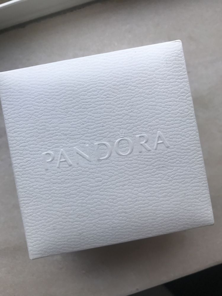 Anel Pandora seminovo