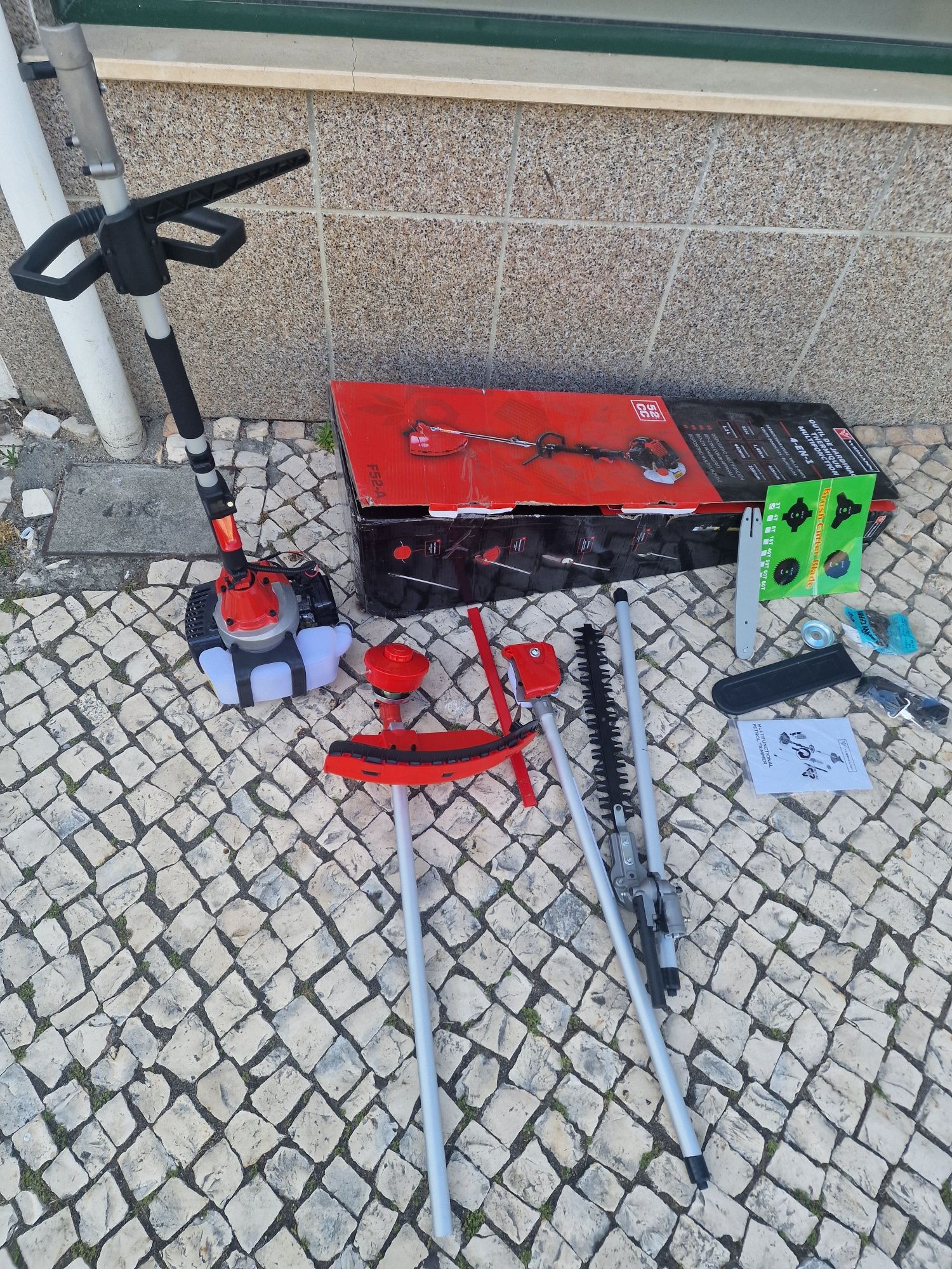 Máquina de cortar erva 4 / 1 nova