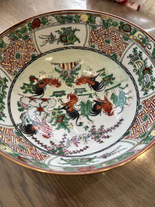 Антикварна салатниця з клеймом