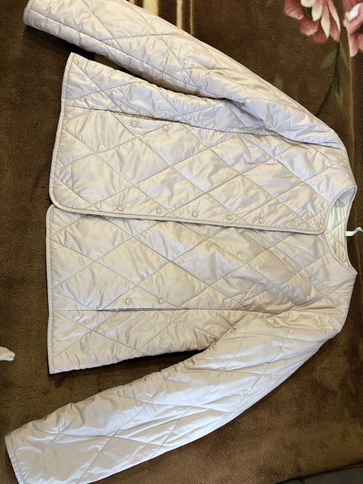 Продам женскую ветровку