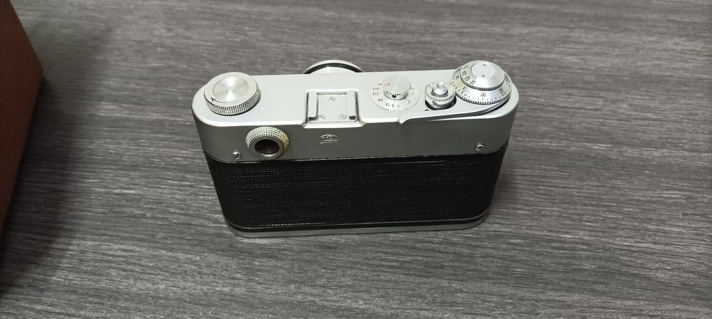 Продам фотоаппарат со вспышкой ФЭД 3.