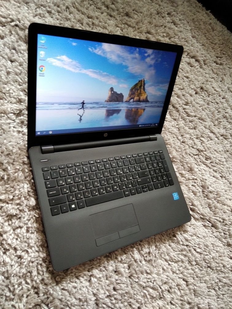 Ноутбук hp 2022рік,4озу,ssd,15.6 дюймів