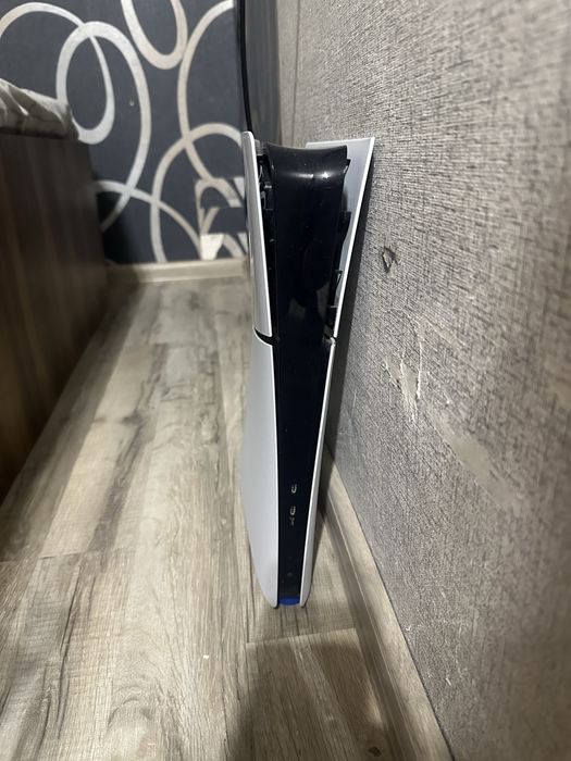 Play Station 5 Slim 1TB
