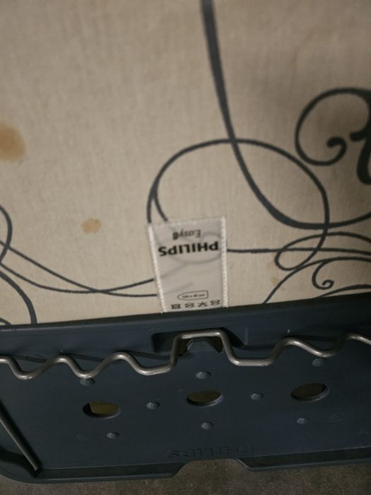 Deska do prasowania Philips z miejscem na stacje parową