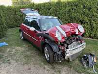 Mini Cooper R50 2006 r. 1,6 uszkodzony