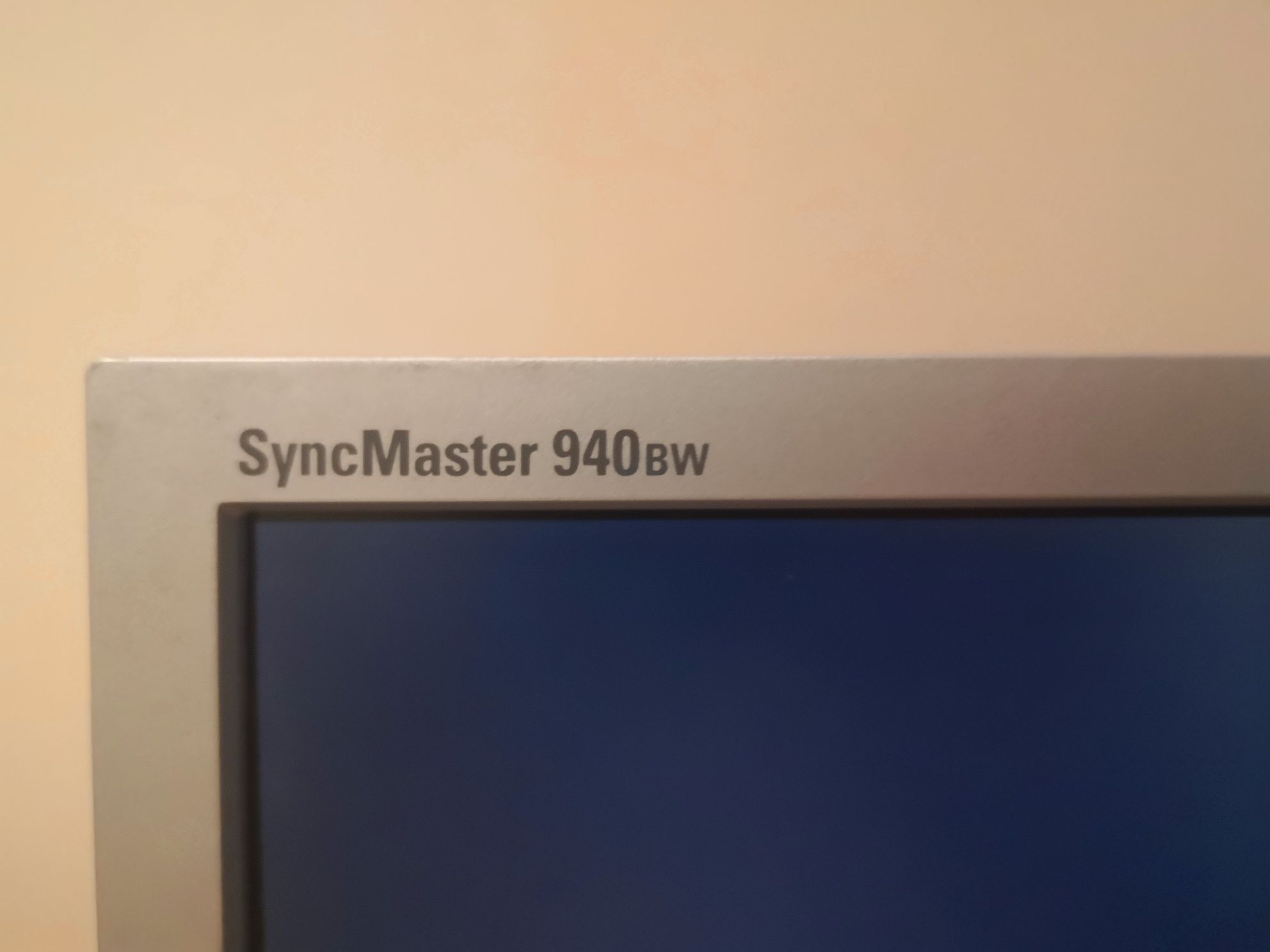Monitor samsung 19 cali