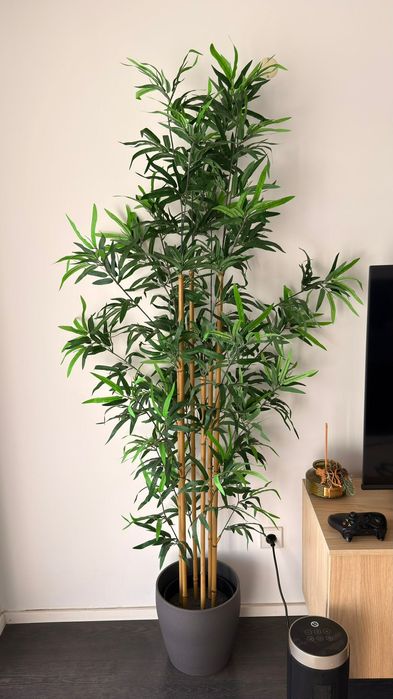 Planta artificial em vaso