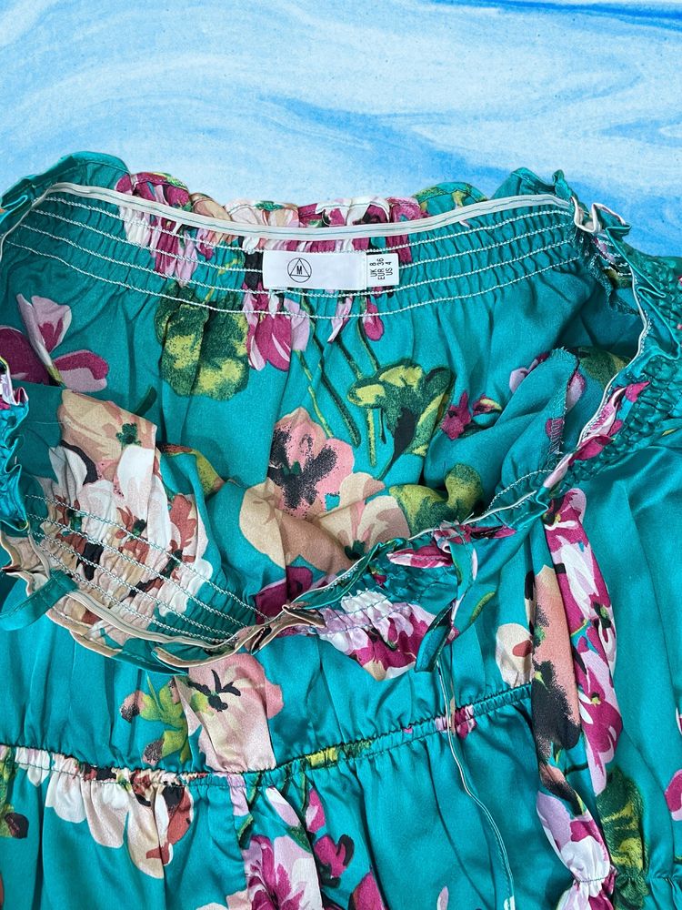 Missguided roz. 36 krótki kombinezon w kwiaty