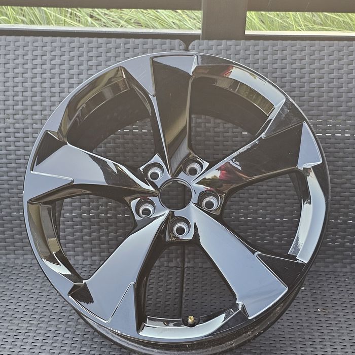 Felga 18cali 5x112 7.5j et46 oryginal Seat Leon