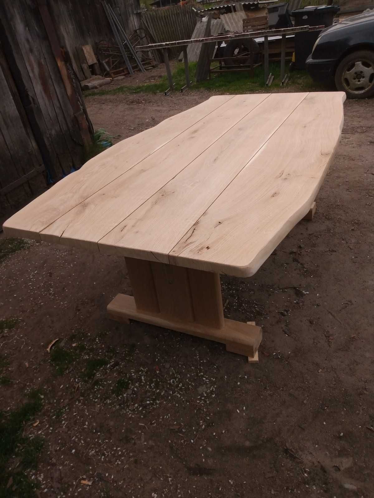Stół ogrodowy drewniany