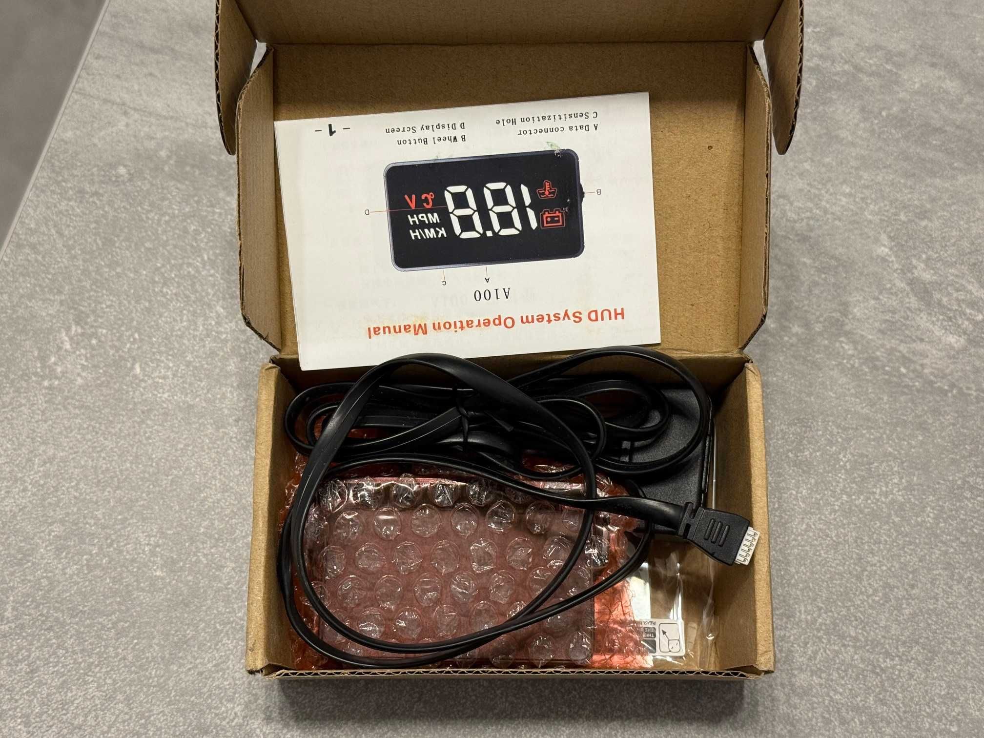 HUD A100 - Wyświetlacz samochodowy Head-Up Display (komplet, OBD)
