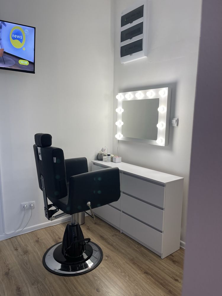 Podnajme miejsce w salonie dla stylistki brwi makijaż
