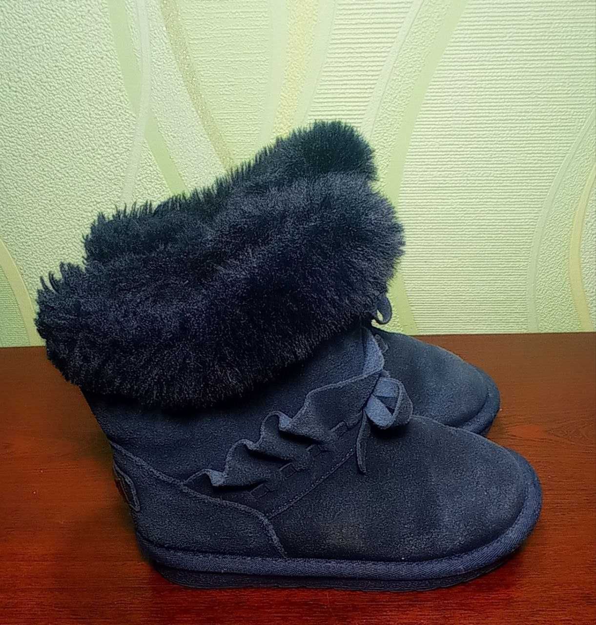 Дівчачі черевики