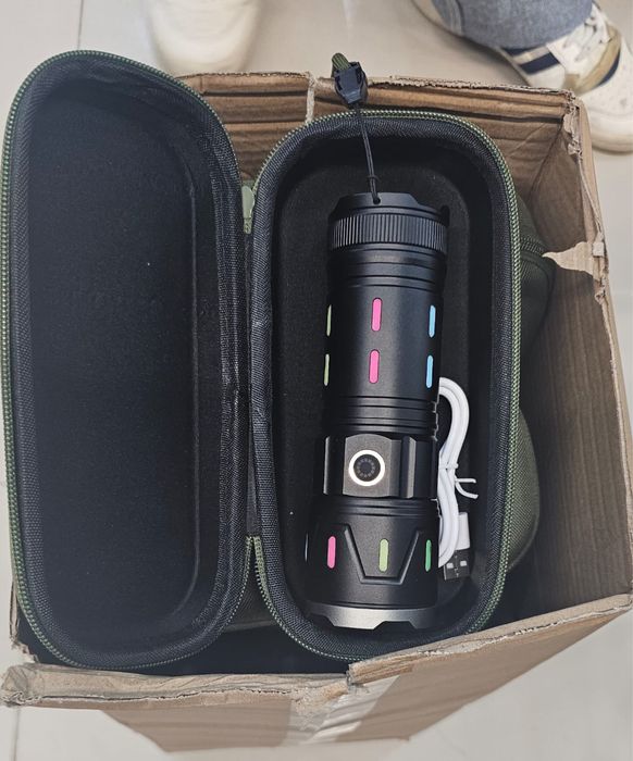 Lanterna zoom 3 km luz led laser