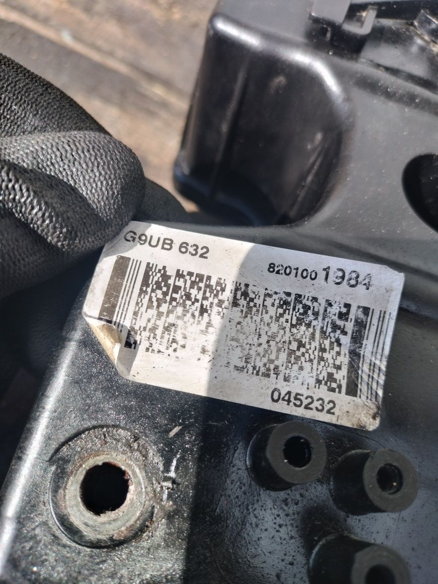 Кришка клапана Renault Master (1998-2010) 2.2/2.5DCi 8200714033