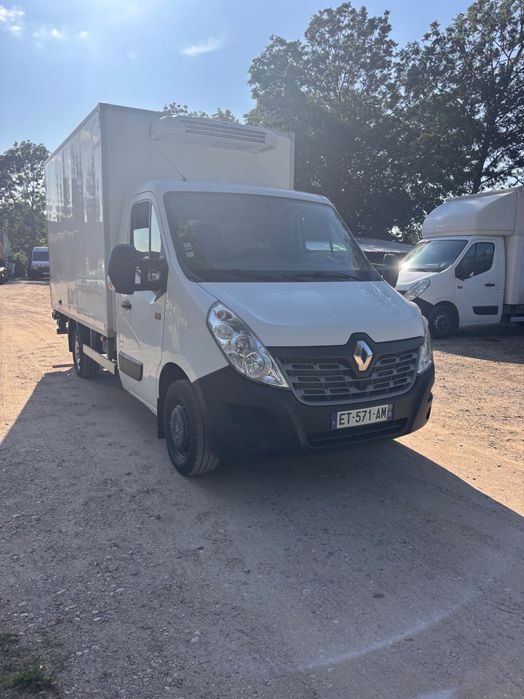 Wynajem - Renault Master chłodnia mroźna z windą