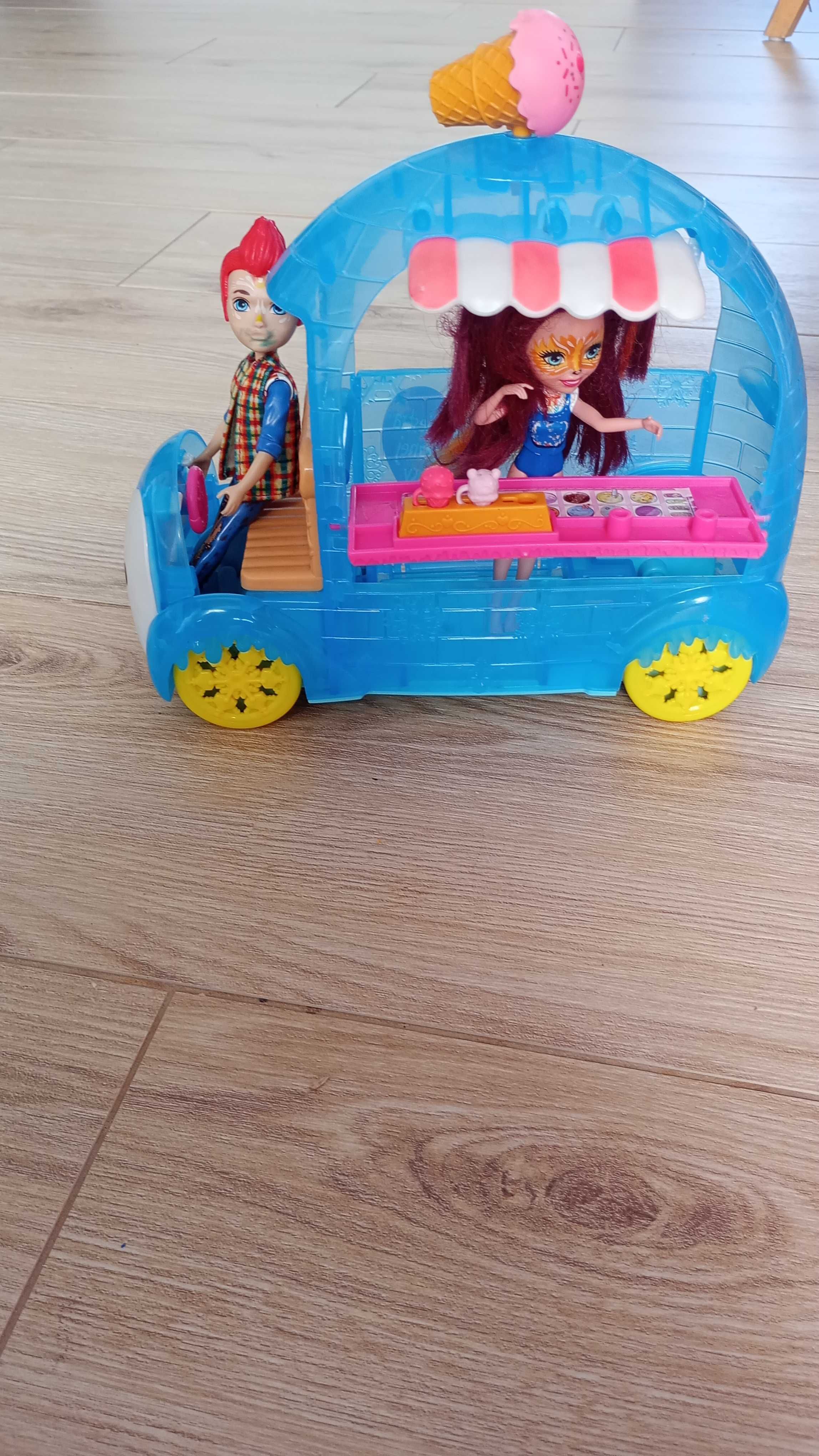 Domek Enchantimals plus lodziarnia, lalki