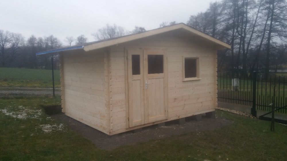 Wiaty garażowe z drewna