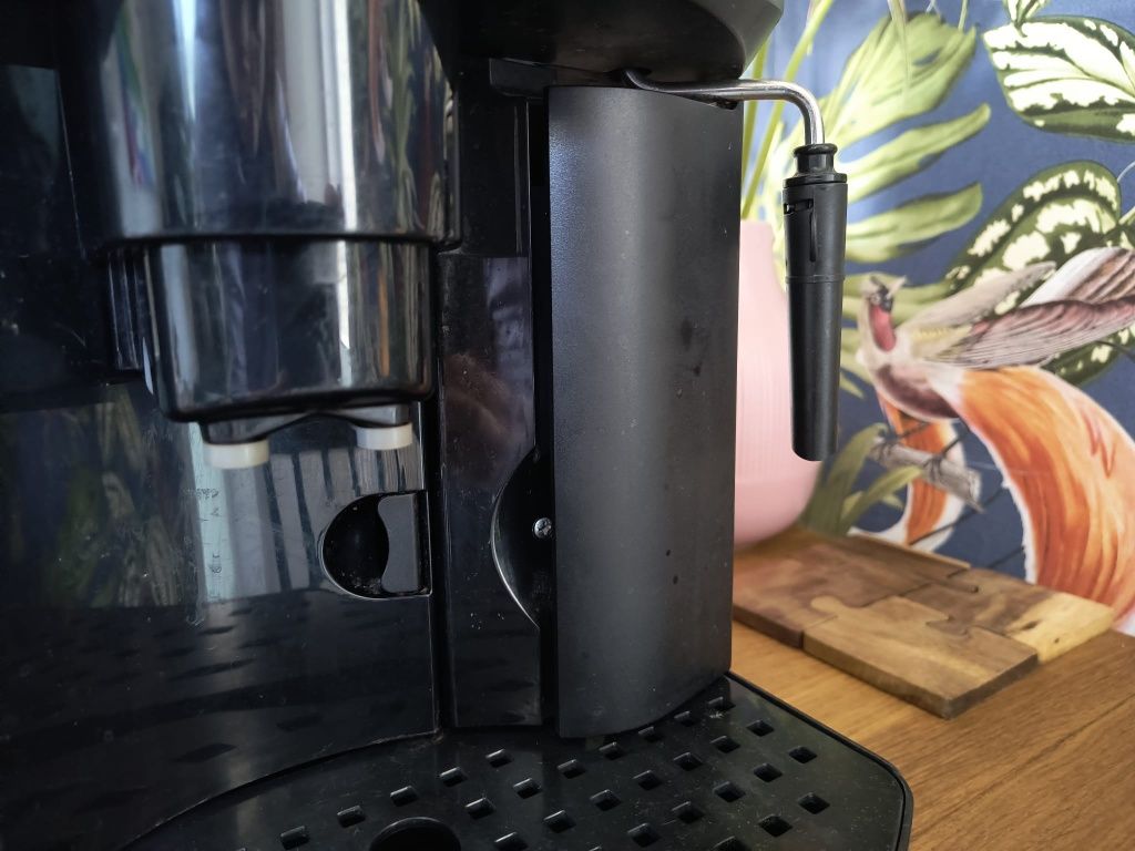 Ekspres automatyczny Delonghi Magnifica Esam2600 caffe corso