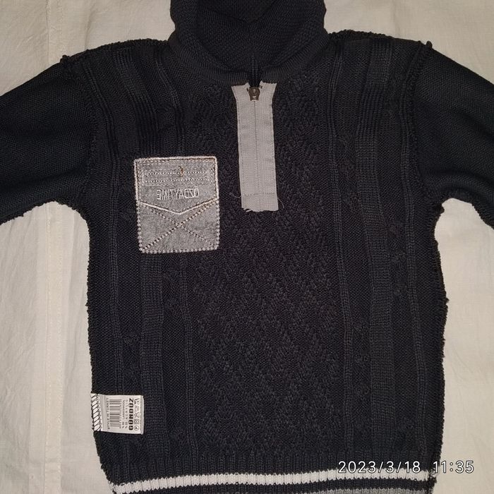 Свитер32р. детский новый,на 4-5лет