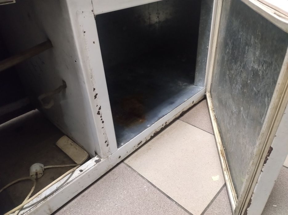 Холодильна вітрина