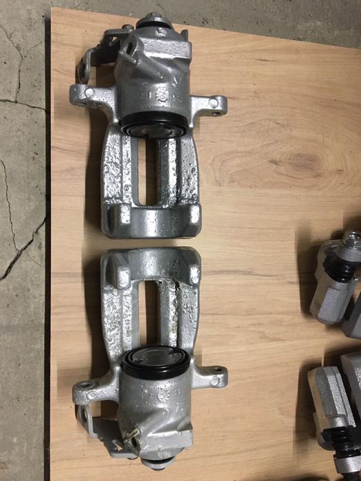 Задні супорта ауди А6 С5 кватро , фольцваген Б5 + повний привід