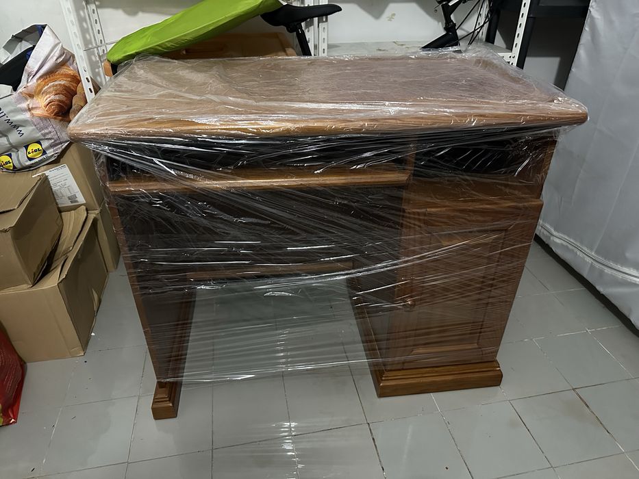 Secretaria em madeira maciça