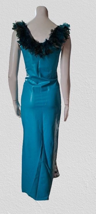 Vestido novo de látex