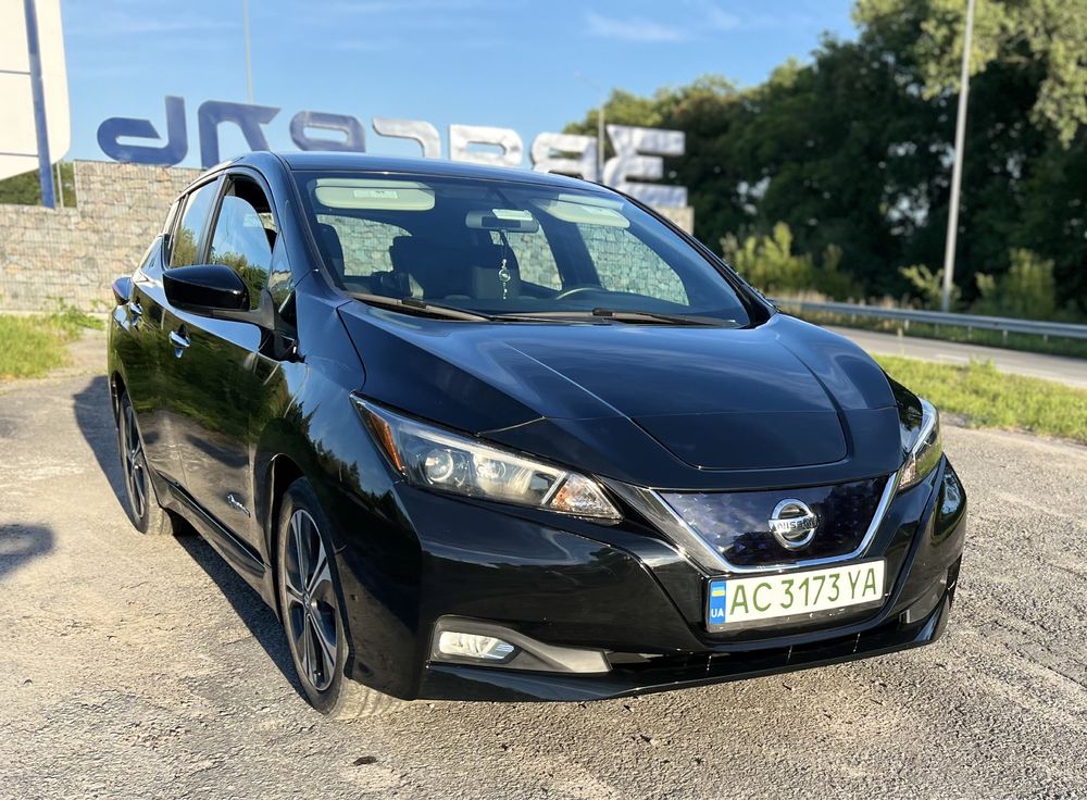 Продам Nissan Leaf 2018