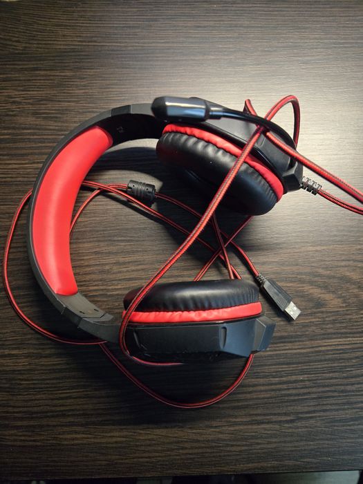 Навушники Sven AP-U988MV Black-Red (AP-U988MV black-red)