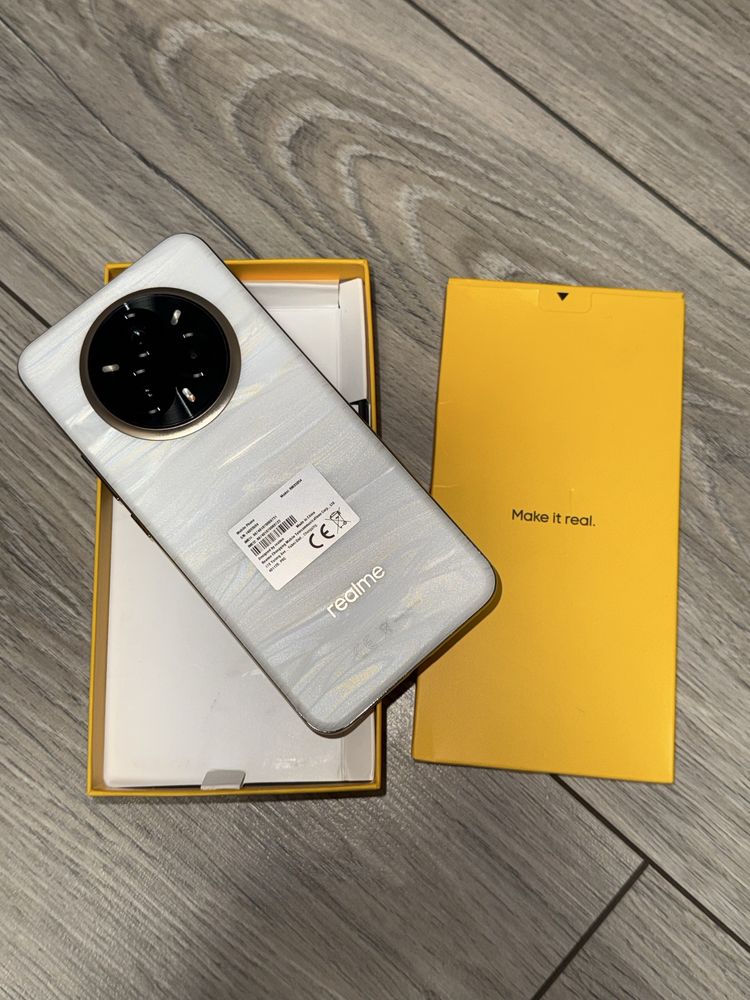 Смартфон realme 14 Pro+ 8/256GB