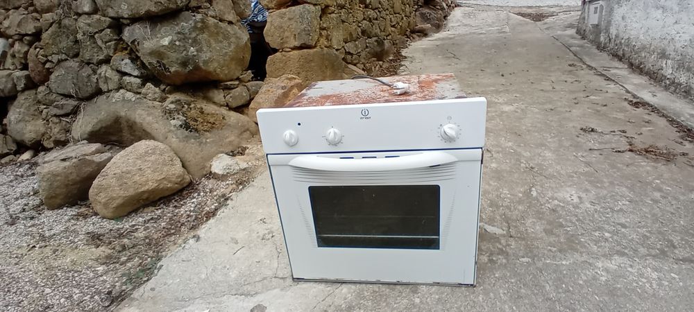Forno eléctrico indesit