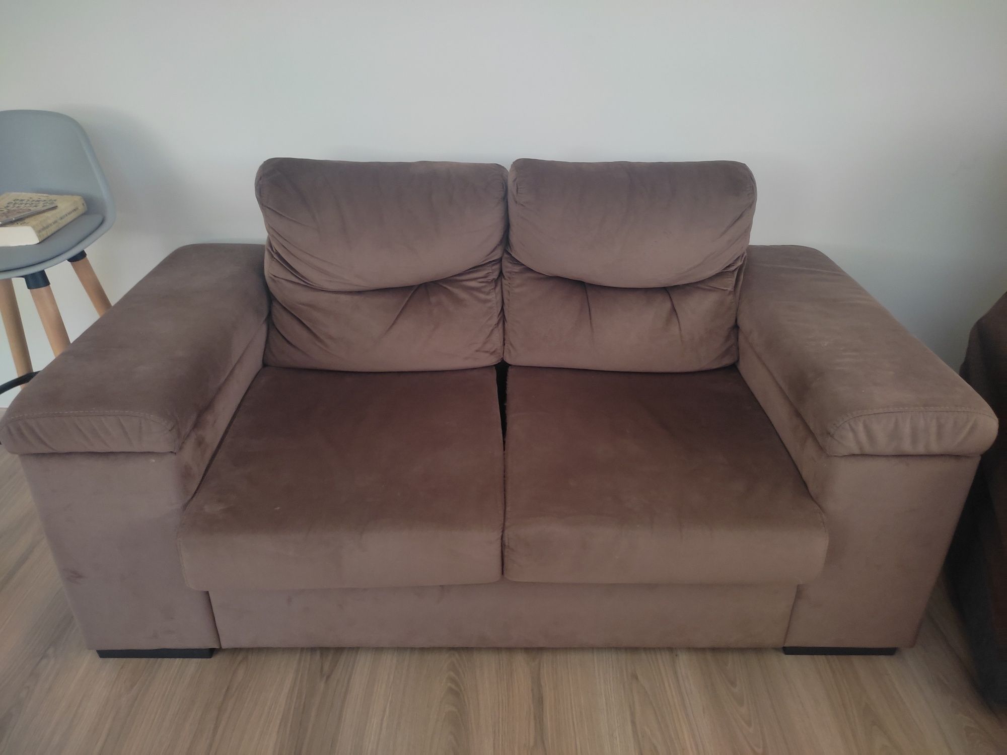 Conjunto de dois sofás -  3 lugares + 2 lugares